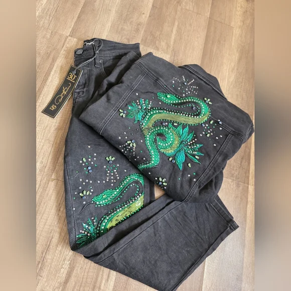 DG2 Diane Gilman New Classic Stretch Legacy Embellished Skinny Jeans Dragon Y2K - Picture 10 of 12